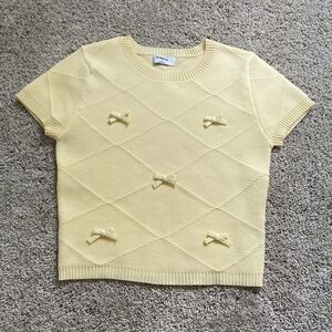 The Workshop • Pastel Yellow Bow Detail Sweater Knit Cropped Tee